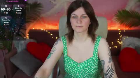 Snapshot of tinamelt chatting on 05.27.26 TinaMelt online show from 05.27.26