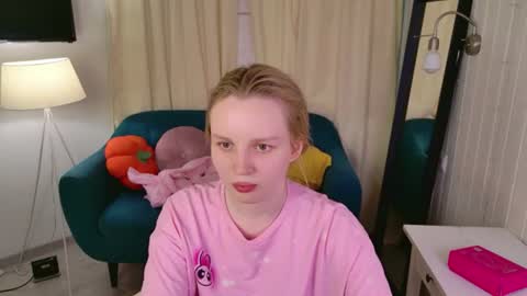 Snapshot of tinasiner chatting on 06.11.26 tinasiner online show from 06.11.26