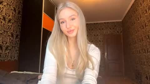 Crystalia online show from 11.03.25