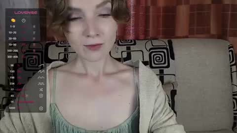Snapshot of tinawincee chatting on 06.25.26 Tina online show from 06.25.26