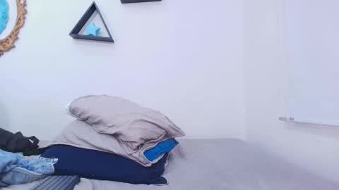 Snapshot of tinkerbell_1 chatting on 11.15.25 tinkerbell online show from 11.15.25