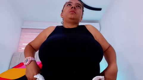 Snapshot of tinkerbell_1 chatting on 01.10.26 tinkerbell online show from 01.10.26