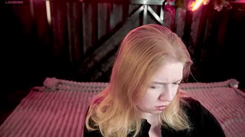 TinkerrBelll online show from 01.12.26