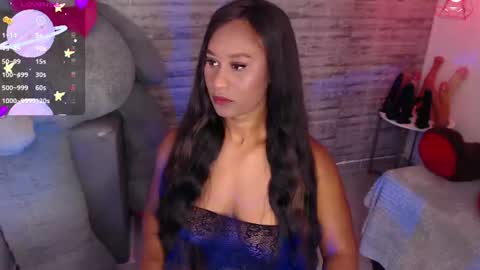 Snapshot of tinna__hottie chatting on 06.18.26 Tinna Goddess online show from 06.18.26
