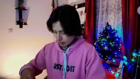 I AM BELLA  ----------- follow my  IG  TINNS 69 online show from 12.23.24