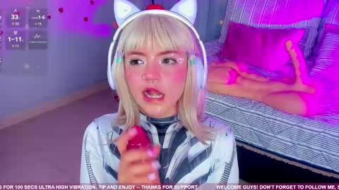 Emmy  blue berry1 online show from 02.17.25