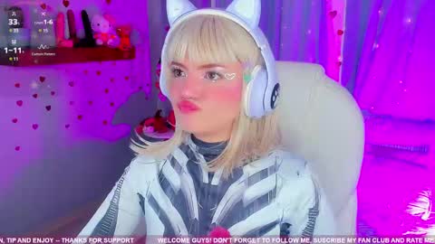 Emmy  blue berry1 online show from 02.17.25