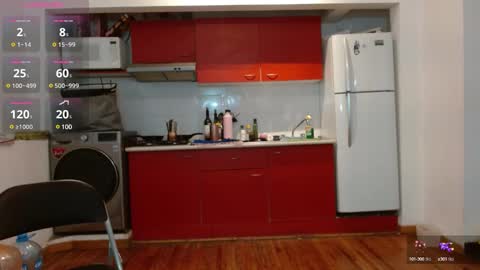 Tiny Caroline online show from 12.11.24