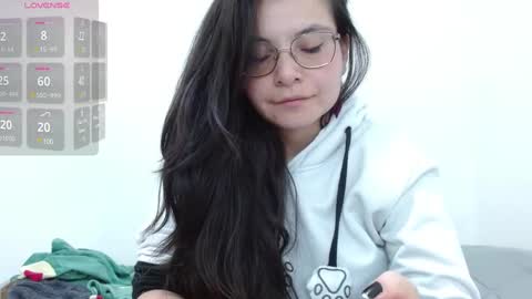 Tiny Caroline online show from 01.13.25