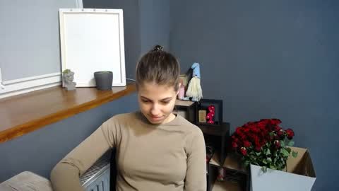 Snapshot of tiny_felicity chatting on 02.22.25 Gloria online show from 02.22.25