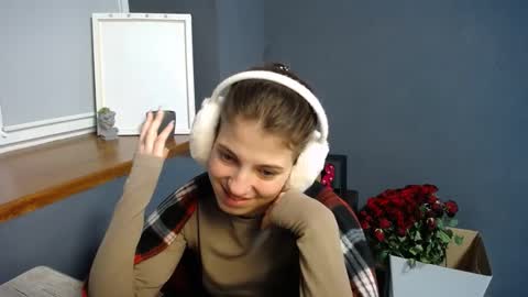 Snapshot of tiny_felicity chatting on 02.22.25 Gloria online show from 02.22.25