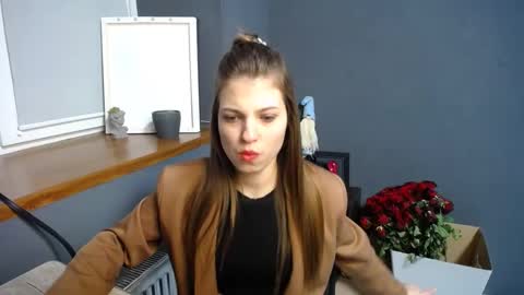 Snapshot of tiny_felicity chatting on 02.24.25 Gloria online show from 02.24.25