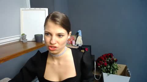 Snapshot of tiny_felicity chatting on 02.26.25 Gloria online show from 02.26.25