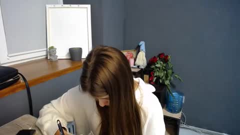 Snapshot of tiny_felicity chatting on 02.28.25 Gloria online show from 02.28.25