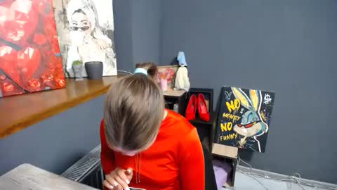Snapshot of tiny_felicity chatting on 09.13.25 Gloria online show from 09.13.25