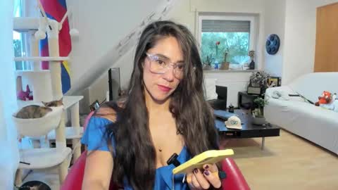 Tiny online show from 09.11.25