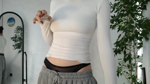 Snapshot of tinykawaii chatting on 04.08.26 Tina extra tips in PVT online show from 04.08.26