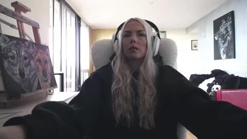 stage Kylie Sinner  brand CLITBAIT online show from 10.28.25