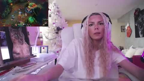 stage Kylie Sinner  brand CLITBAIT online show from 01.11.26