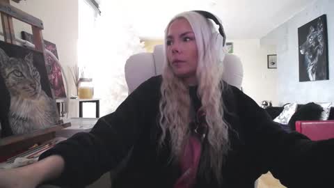 stage Kylie Sinner  brand CLITBAIT online show from 02.01.26