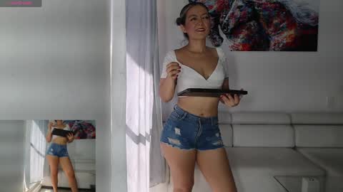 Snapshot of tinymilf_ chatting on 04.30.26 Miss Natty online show from 04.30.26