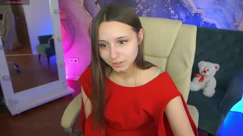 Snapshot of tinynataliee chatting on 04.23.26 tinynataliee online show from 04.23.26