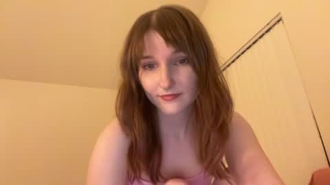 Snapshot of tinytittytia chatting on 06.06.26 Tia online show from 06.06.26