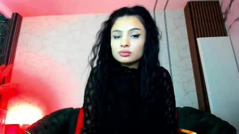 Snapshot of tinyvixen_ chatting on 10.13.25 TinyVixen online show from 10.13.25