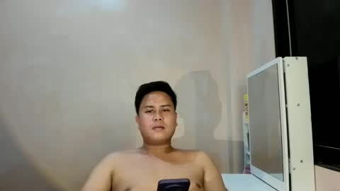 Snapshot of tipsybutter chatting on 04.16.26 tipsybutter online show from 04.16.26