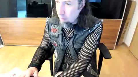 Snapshot of tirolerboy27 chatting on 04.28.26 Tirolerboy27 online show from 04.28.26