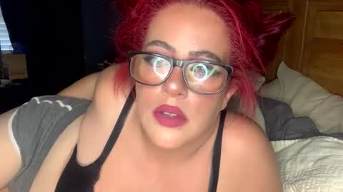 Snapshot of titaniarose chatting on 01.21.25 titaniarose online show from 01.21.25