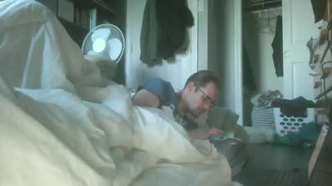 Snapshot of titlovercums chatting on 05.15.26 titlovercums online show from 05.15.26