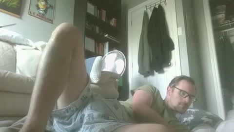 Snapshot of titlovercums chatting on 05.17.26 titlovercums online show from 05.17.26