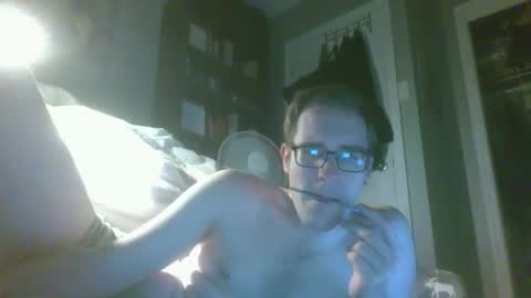 Snapshot of titlovercums chatting on 05.19.26 titlovercums online show from 05.19.26