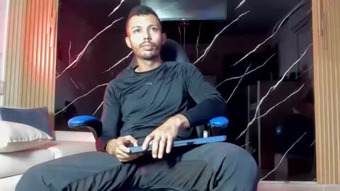 Snapshot of titobell10 chatting on 05.22.26 titobell10 online show from 05.22.26