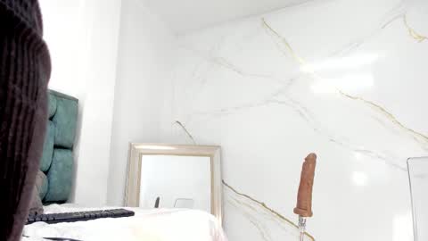 Tivizay online show from 10.15.25