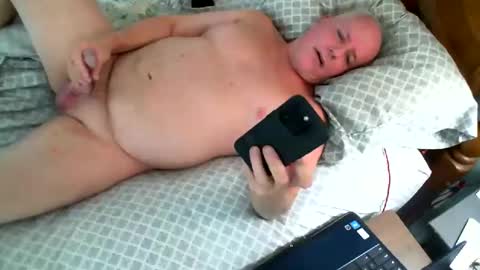 Snapshot of tj10564 chatting on 12.26.24 TeeJay online show from 12.26.24