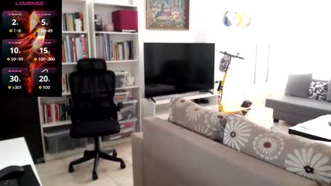 Snapshot of todd_dantes chatting on 09.24.25 Todd online show from 09.24.25