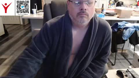 Snapshot of toddbator chatting on 04.12.26 Todd Bator online show from 04.12.26