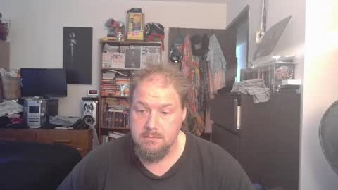 Snapshot of toede_0 chatting on 04.23.26 Toede online show from 04.23.26