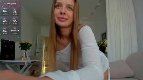 Snapshot of toffeepads chatting on 05.22.26 Liza online show from 05.22.26