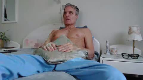 Daniel Bisexual uncut 20cm online show from 12.02.24