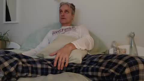 Daniel Bisexual uncut 20cm online show from 12.25.24