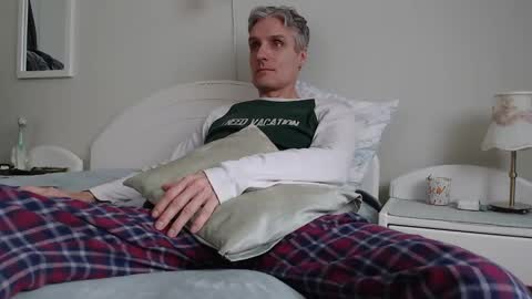 Daniel Bisexual uncut 20cm online show from 03.02.25