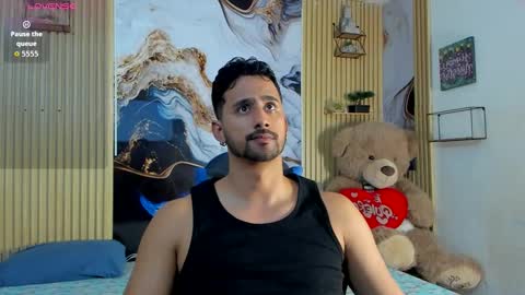 toji_16 online show from 11.17.25