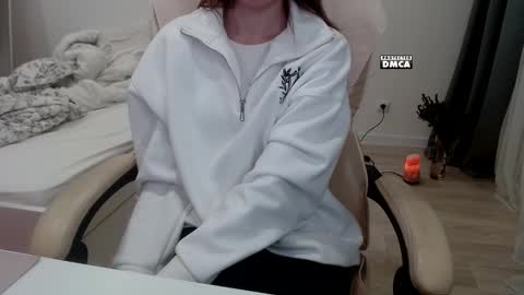 Snapshot of token___ chatting on 02.11.25 Arina online show from 02.11.25