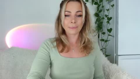 Snapshot of tokens_are_sexy chatting on 06.26.26 tokens_are_sexy online show from 06.26.26