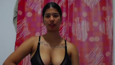 Snapshot of tokihoney chatting on 12.14.24 Adela y juan online show from 12.14.24