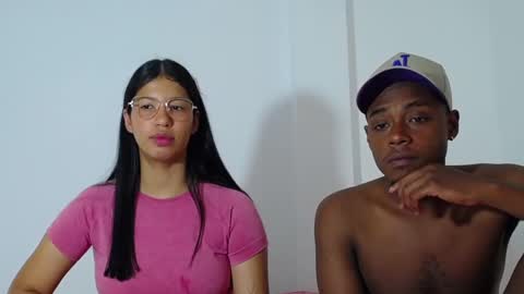 Snapshot of tokihoney chatting on 12.30.24 Adela y juan online show from 12.30.24