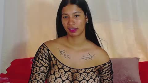 Snapshot of tokihoney chatting on 01.31.25 Adela y juan online show from 01.31.25